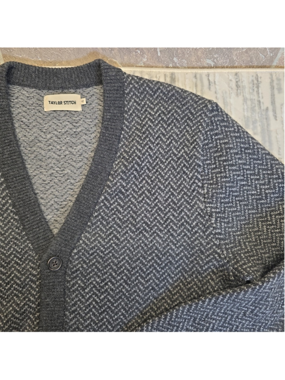 Taylor Stitch Gray Herringbone Wool Knit V-Neck Cardigan Sweater Men's Sz 42